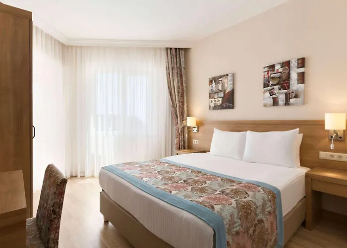 Hotel Ramada By Wyndham Lara