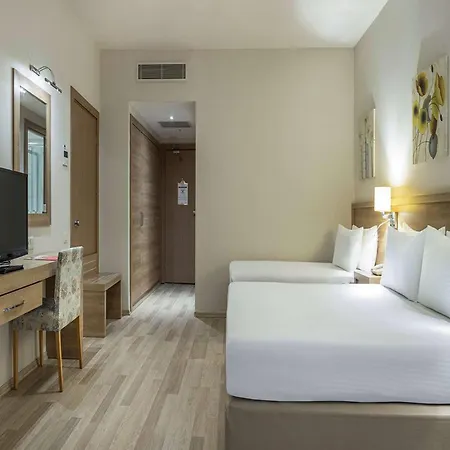 Hotel Ramada By Wyndham Lara Antalia