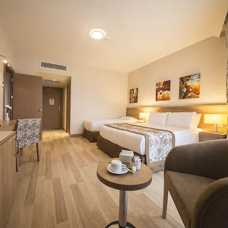 Ramada By Wyndham Lara 5*