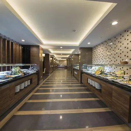 Hotell Ramada By Wyndham Lara 5*