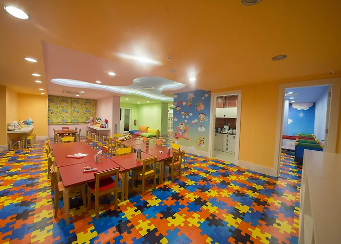 Ramada By Wyndham Lara Hotel 5*