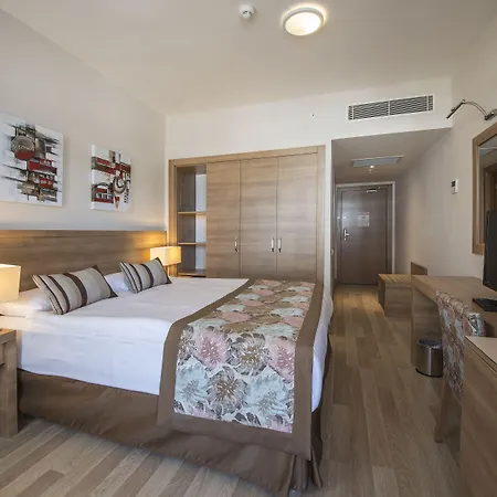 Hotel Ramada By Wyndham Lara Antalia