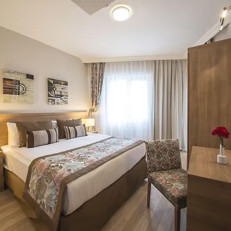 Hotel Ramada By Wyndham Lara