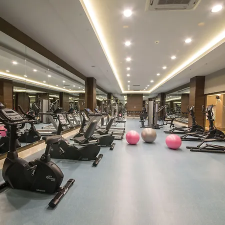 Ramada By Wyndham Lara Hotel 5*