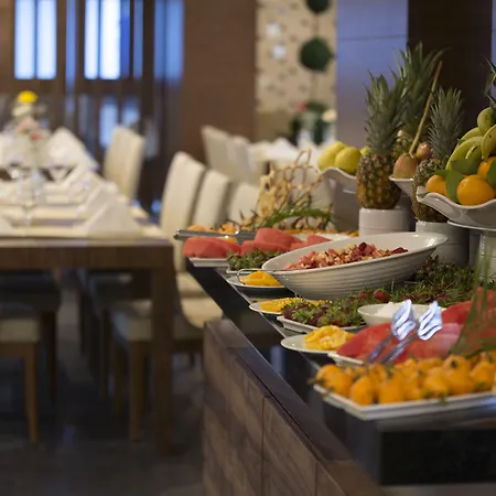 Ramada By Wyndham Lara 5*