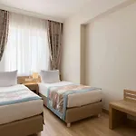 Ramada By Wyndham Lara فندق أنطاليا