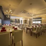 فندق Ramada By Wyndham Lara 5*