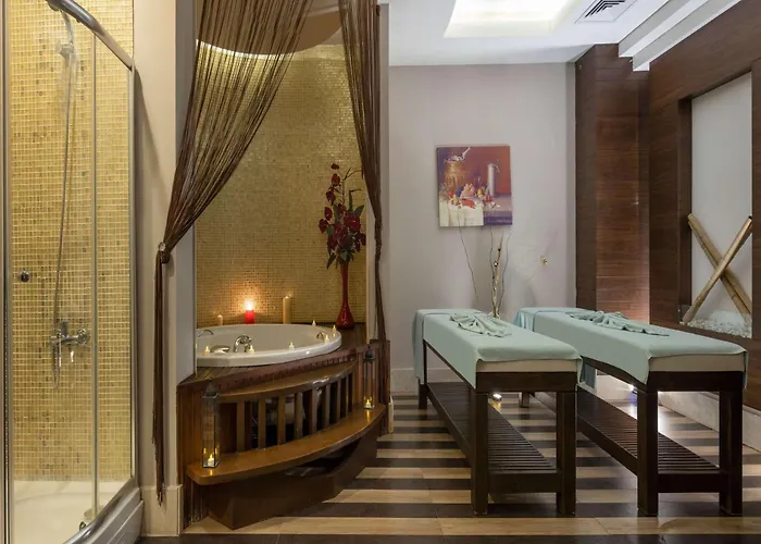 Ramada By Wyndham Lara